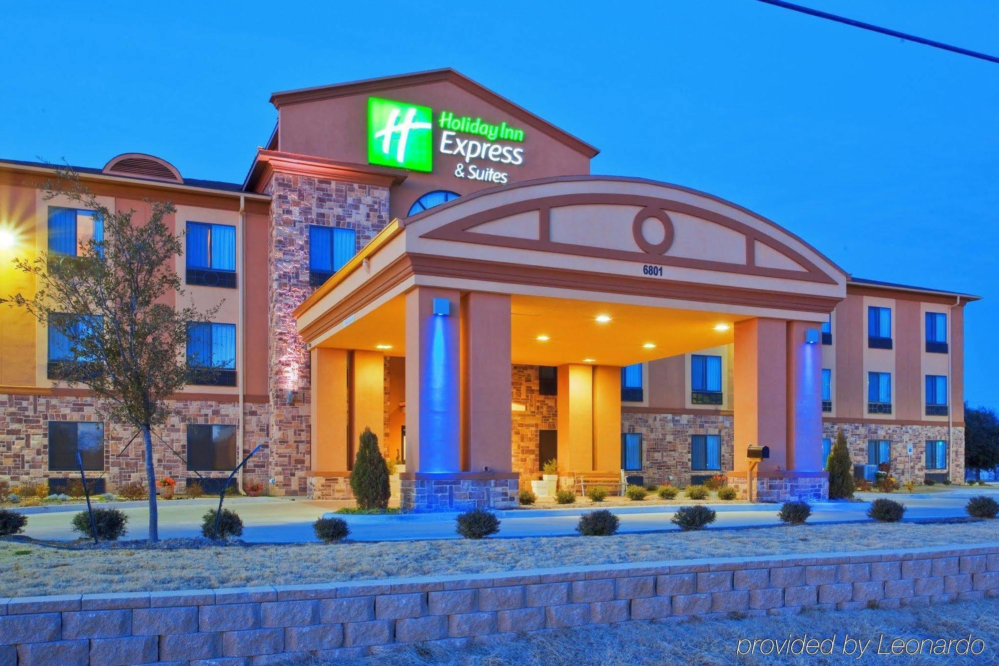 Red Lion Inn & Suites Mineral Wells מראה חיצוני תמונה