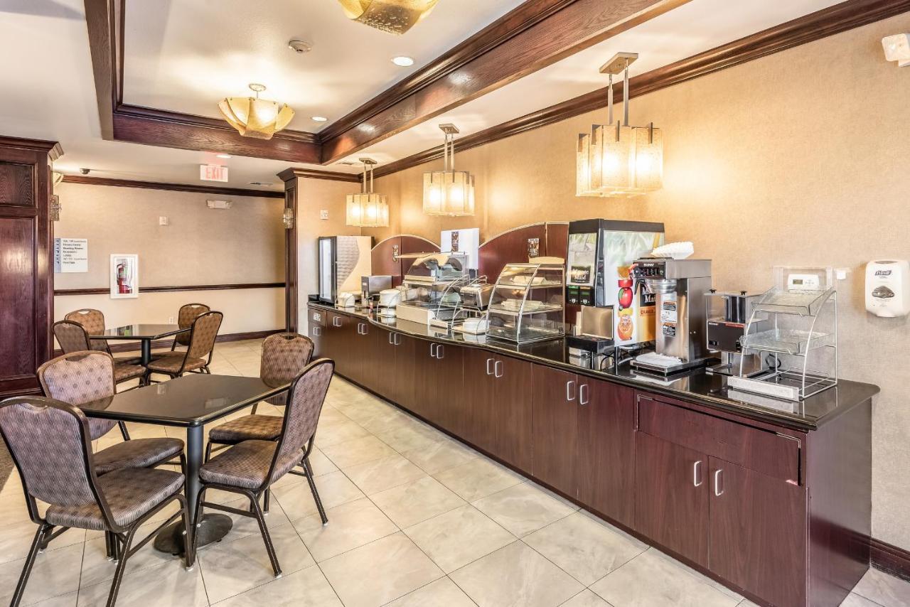Red Lion Inn & Suites Mineral Wells מראה חיצוני תמונה