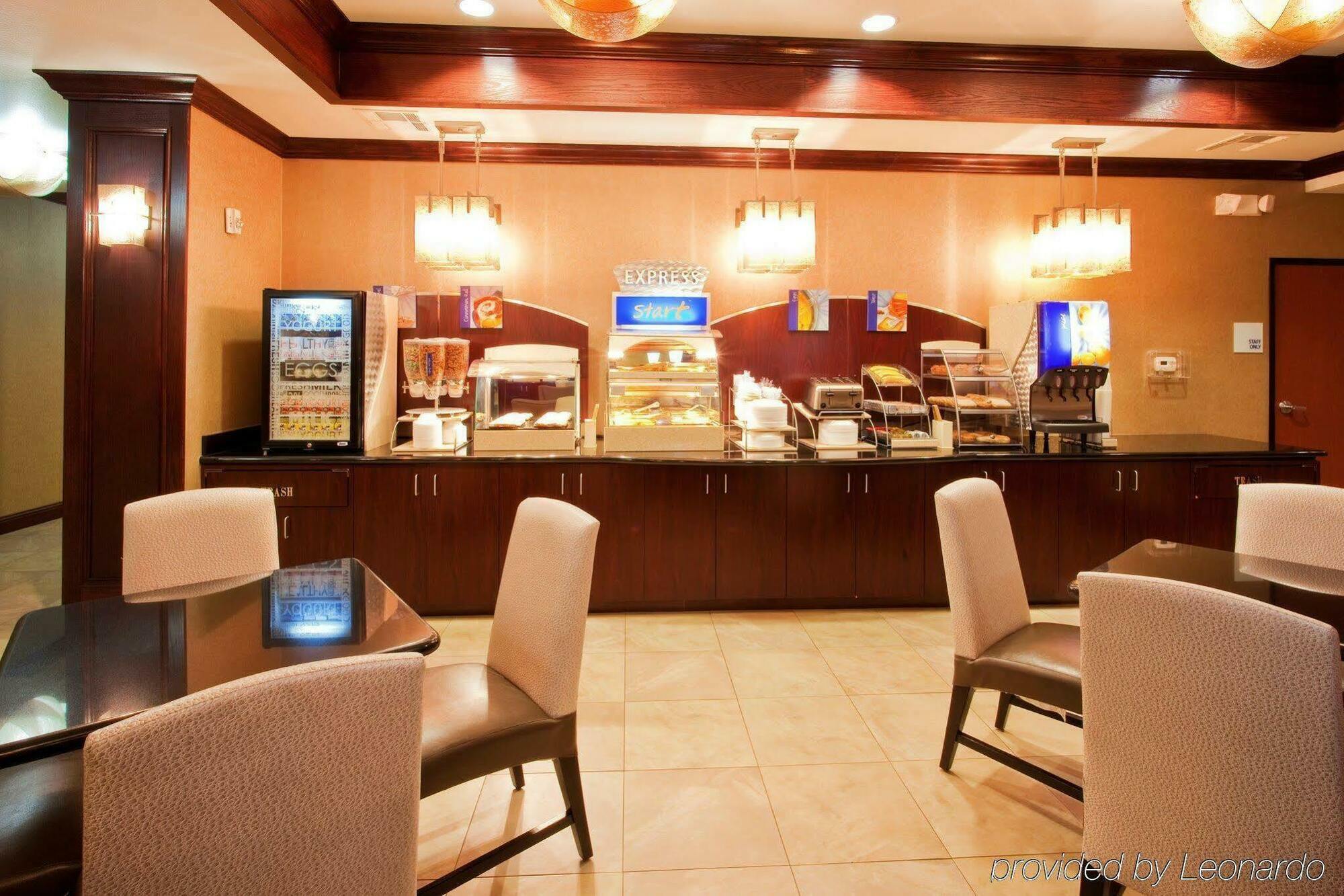 Red Lion Inn & Suites Mineral Wells מראה חיצוני תמונה