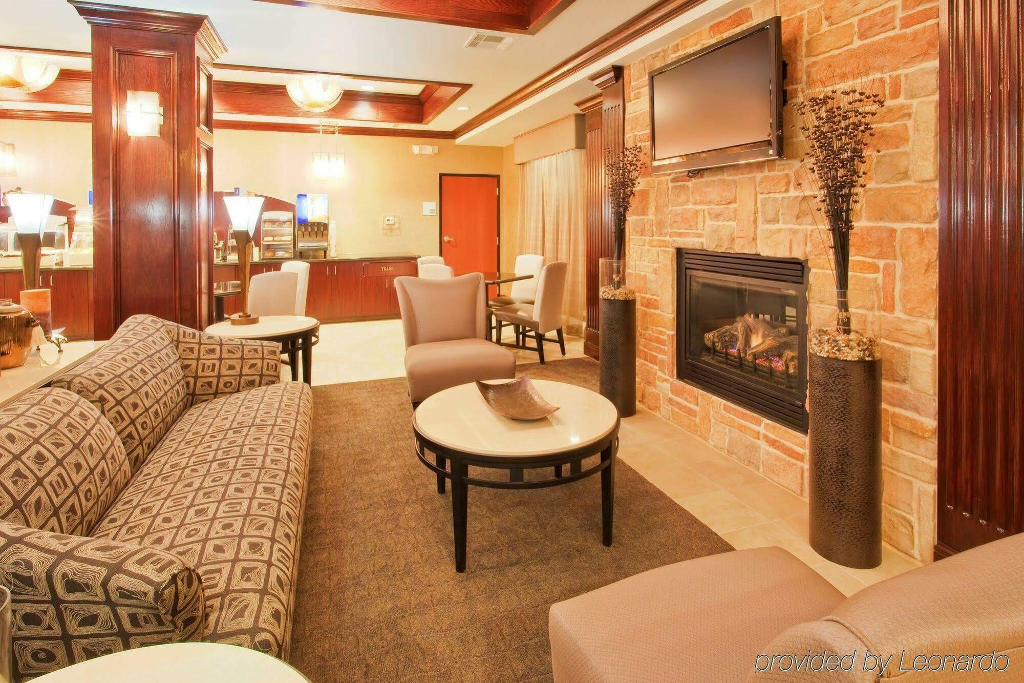 Red Lion Inn & Suites Mineral Wells מראה חיצוני תמונה